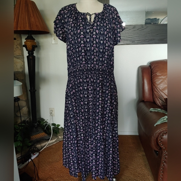 Destination 365 Printed Short-Sleeve Midi Dress Smocking Size LP - Picture 2 of 11